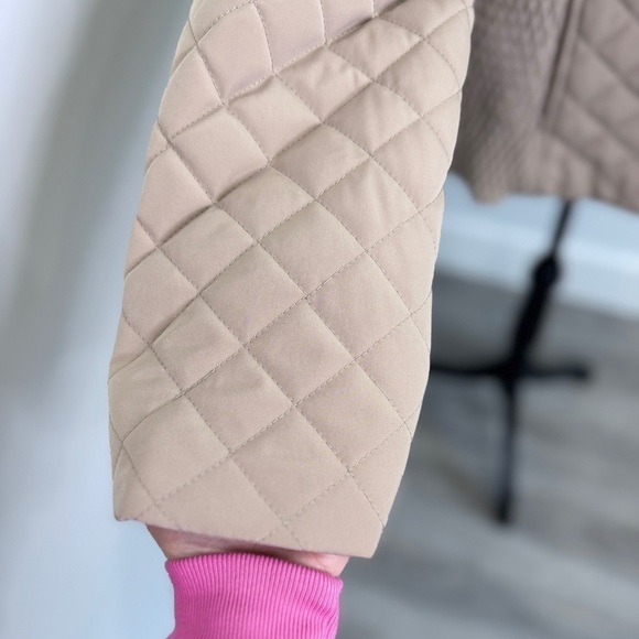 Calvin Klein Beige Quilted Women’s Detachable Hood Jacket (L) - Picture 7 of 12